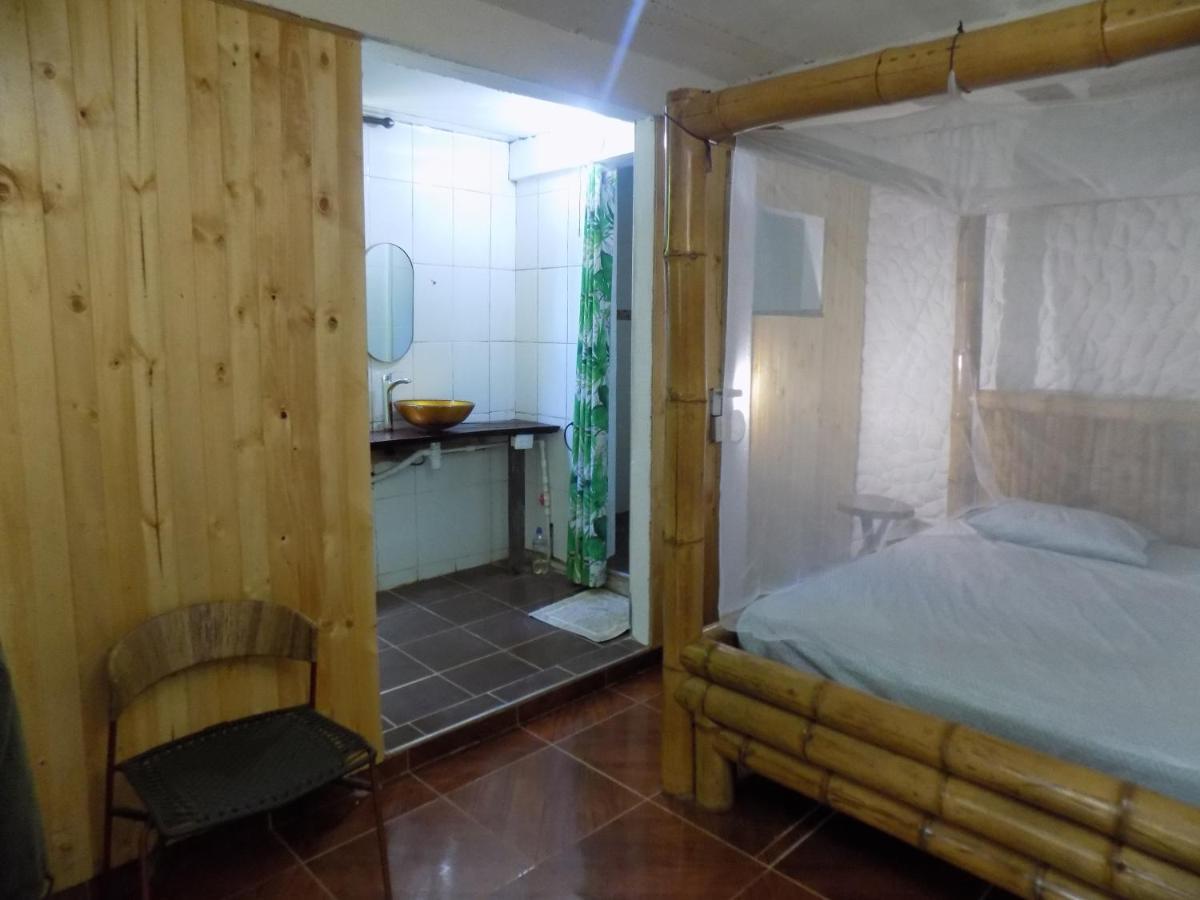 Colibri Hostal Минка Екстериор снимка