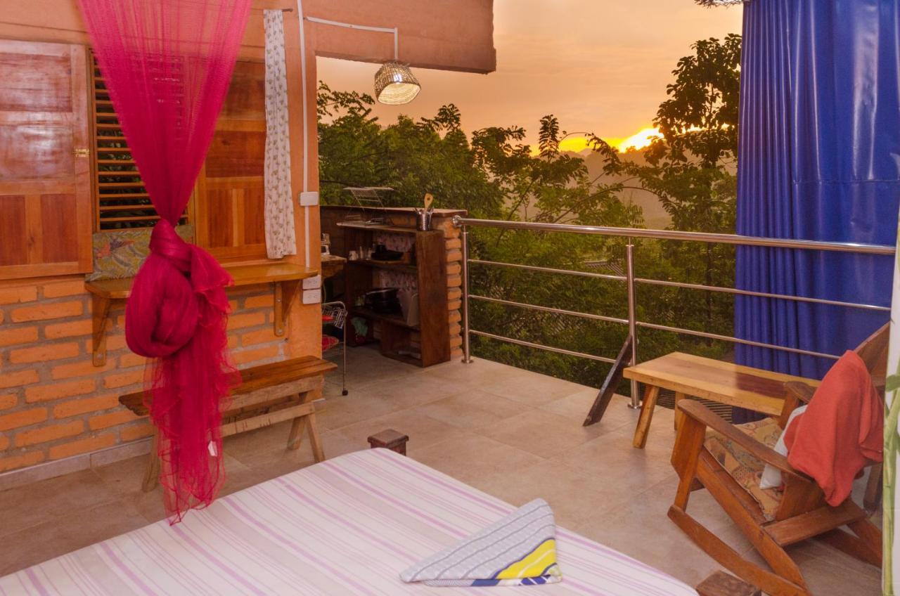 Colibri Hostal Минка Екстериор снимка